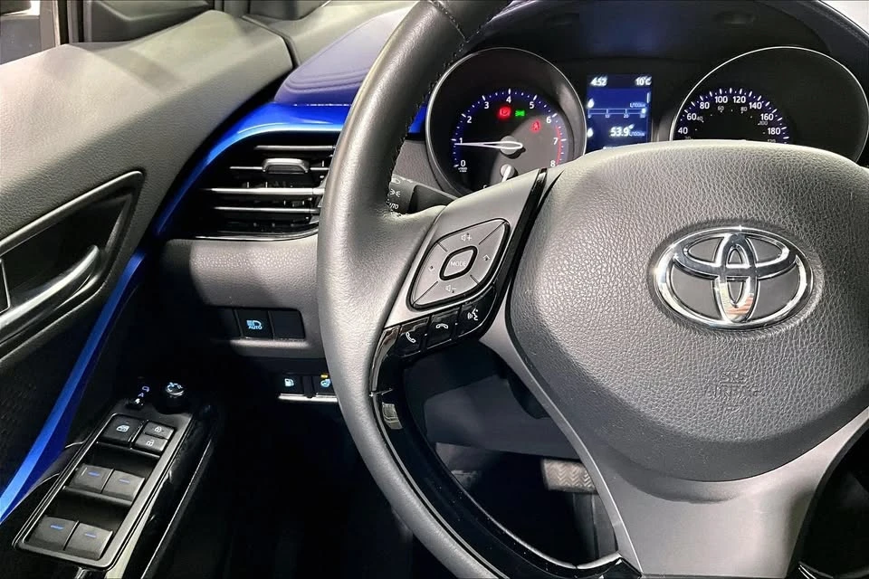 2021 Toyota C-HR - Image 14 of 16