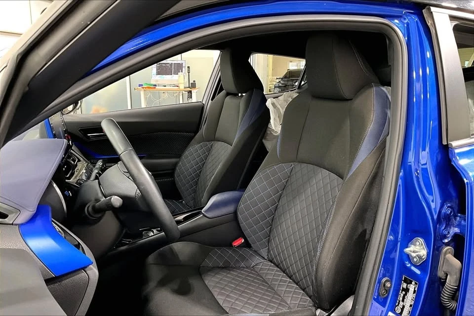 2021 Toyota C-HR - Image 8 of 16