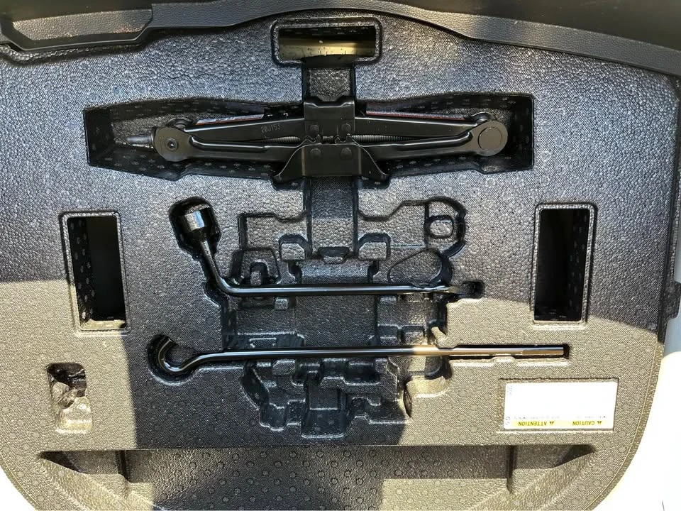 2021 Toyota Corolla 12th Gen - Image 16 of 21