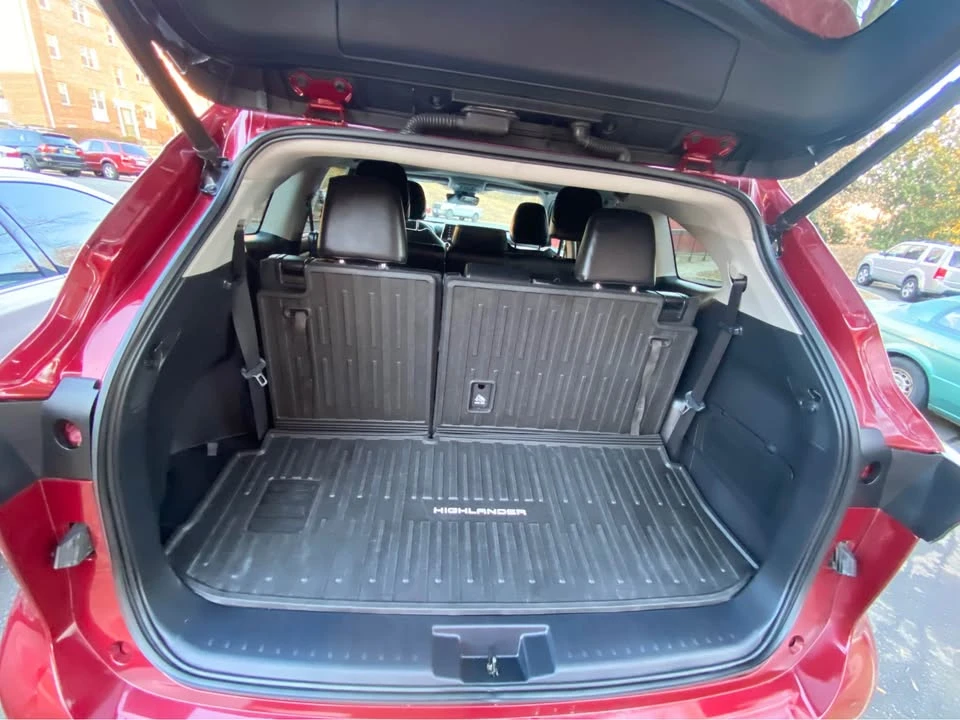 2021 Toyota Highlander - Image 8 of 16