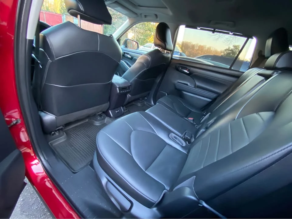 2021 Toyota Highlander - Image 11 of 16