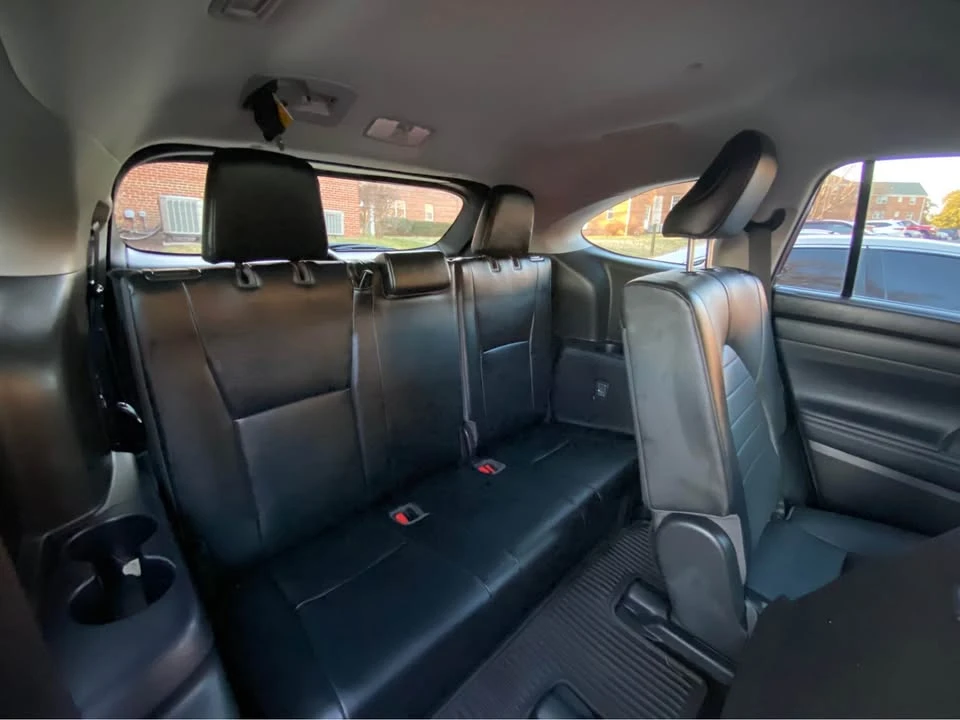 2021 Toyota Highlander - Image 10 of 16