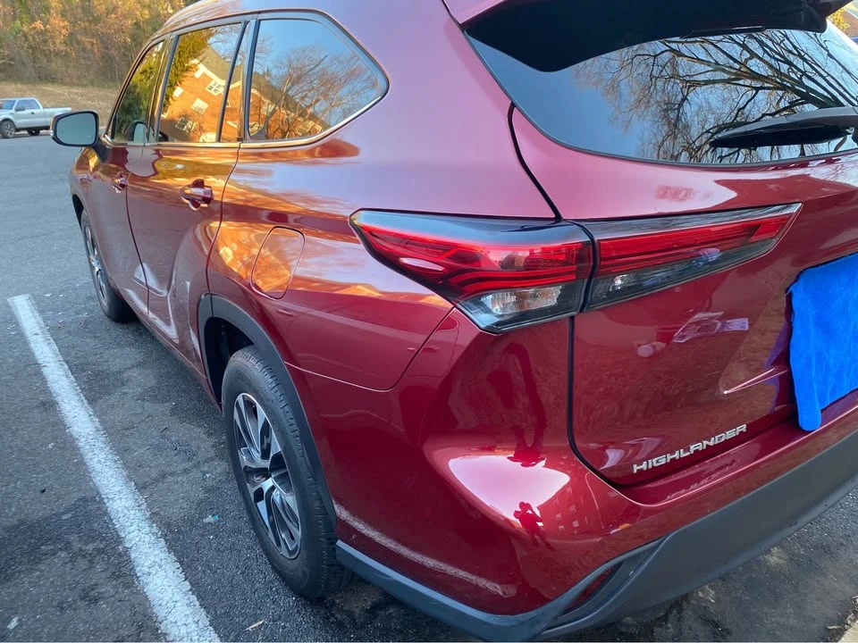 2021 Toyota Highlander - Image 3 of 16