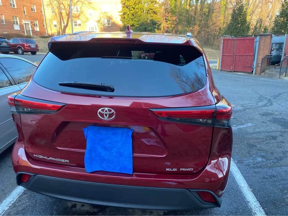2021 Toyota Highlander - Image 4 of 16