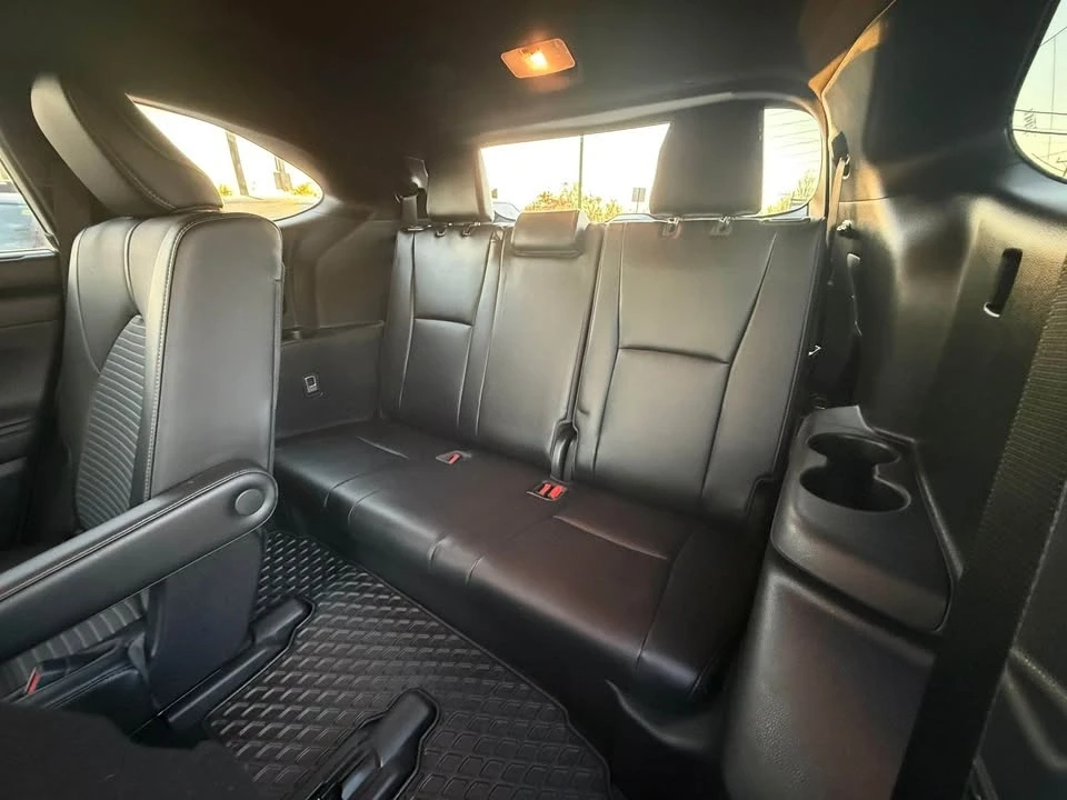 2021 Toyota Highlander - Image 19 of 20
