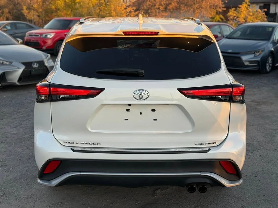 2021 Toyota Highlander - Image 14 of 20