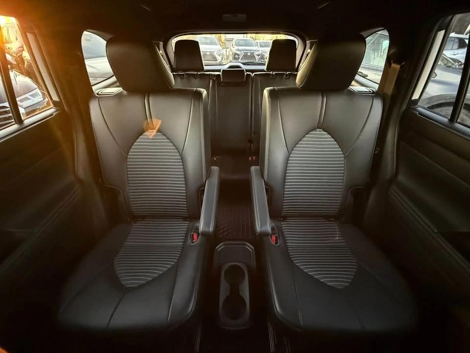 2021 Toyota Highlander - Image 7 of 20