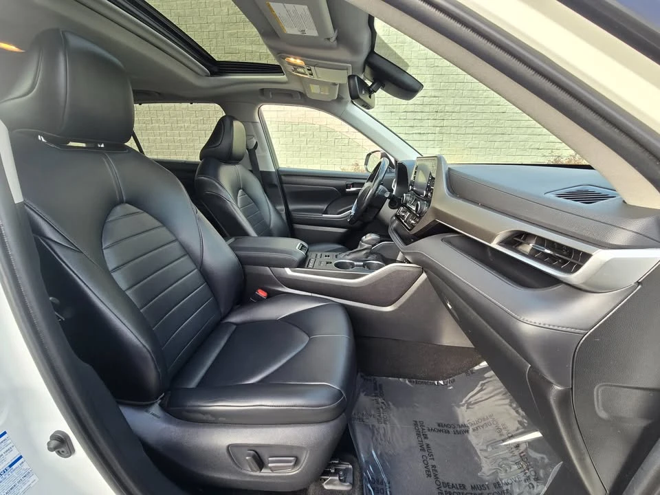 2021 Toyota Highlander - Image 11 of 20