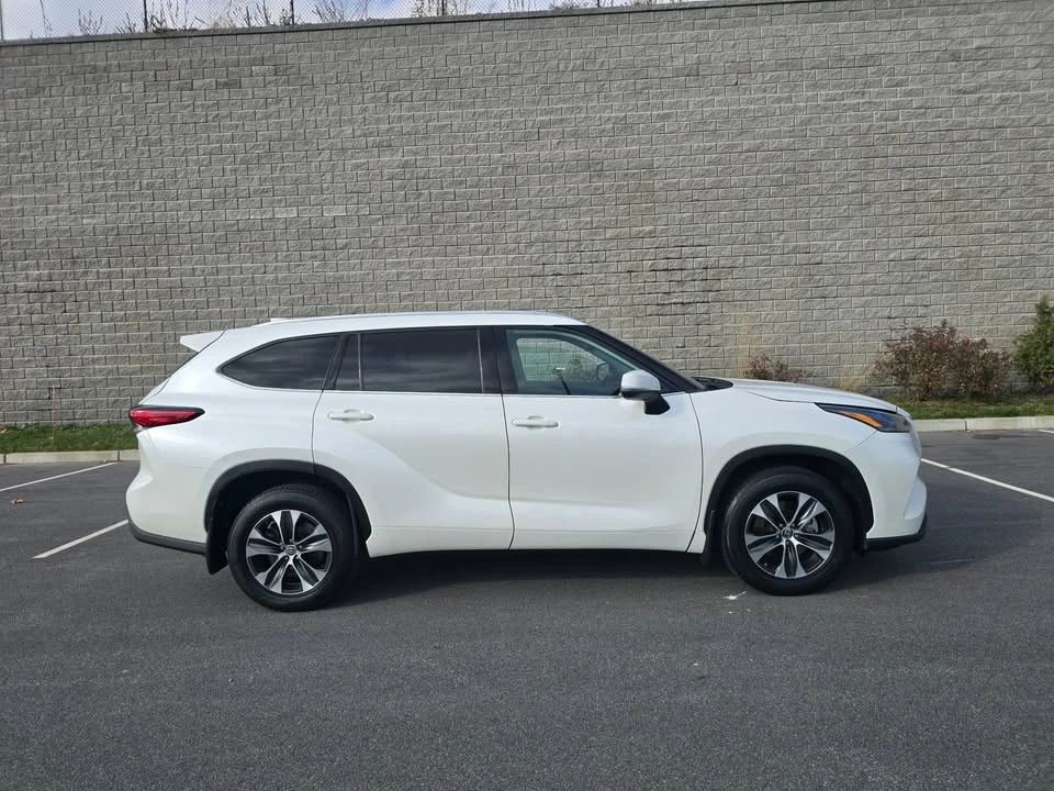 2021 Toyota Highlander - Image 6 of 20