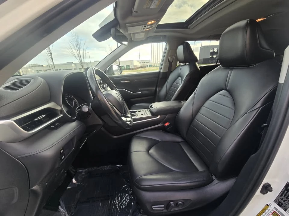 2021 Toyota Highlander - Image 10 of 20
