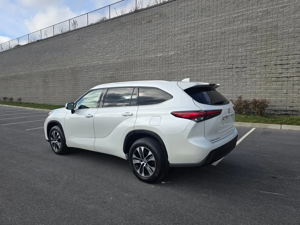 2021 Toyota Highlander - Image 3 of 20