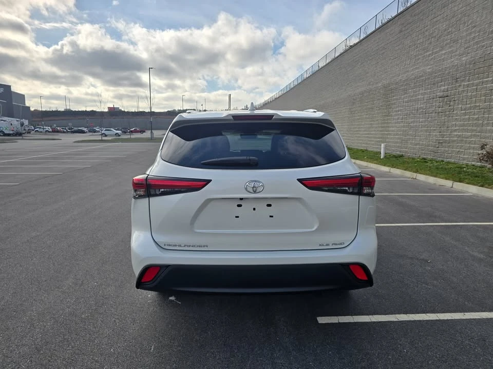 2021 Toyota Highlander - Image 4 of 20