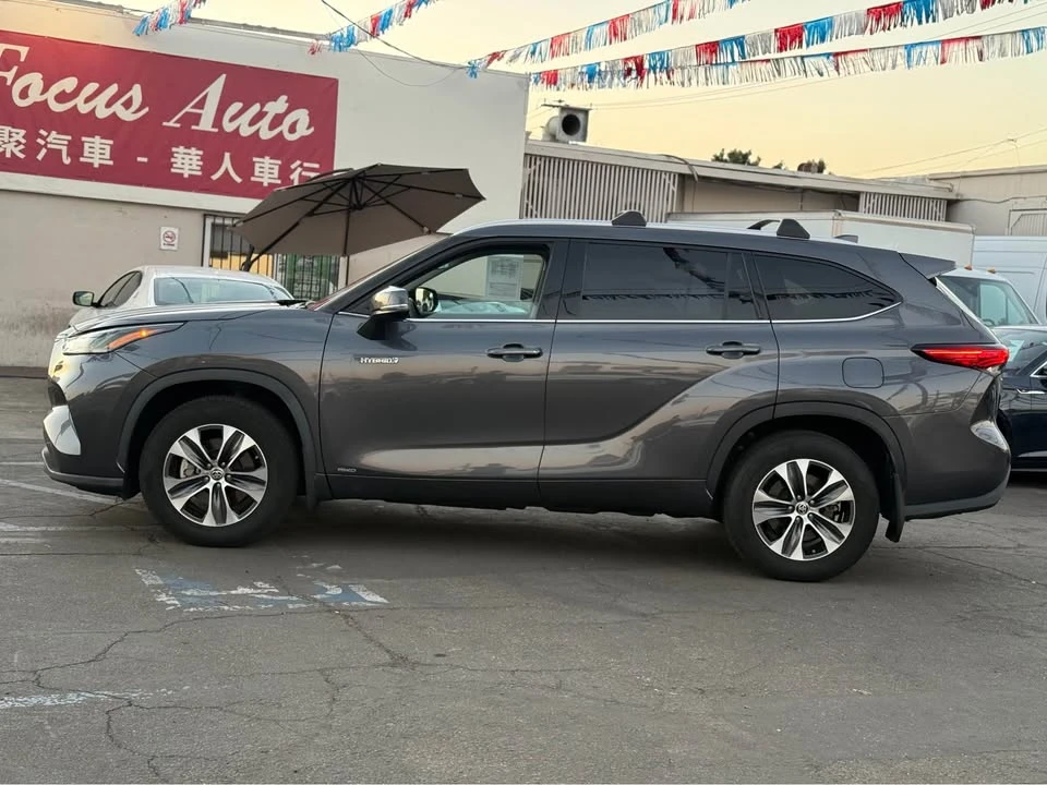 2021 Toyota Highlander - Image 6 of 20