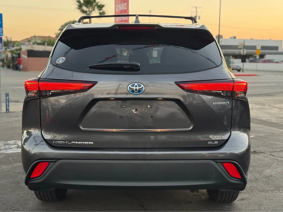2021 Toyota Highlander - Image 4 of 20