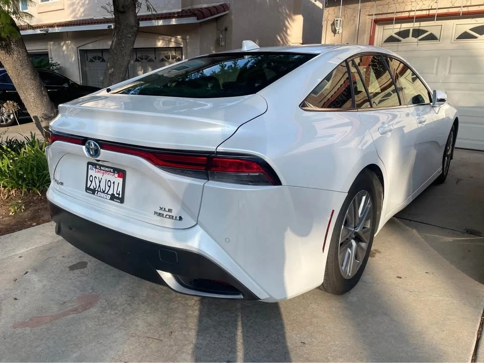 2021 Toyota Mirai - Image 2 of 10