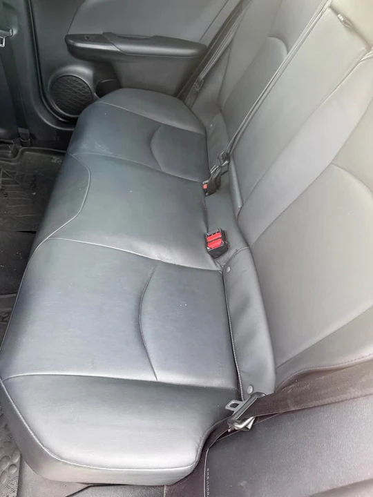 2021 Toyota Prius 4th Gen - Image 8 of 11