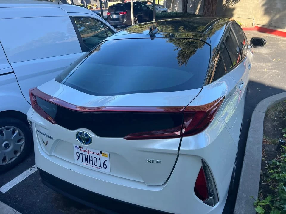 2021 Toyota Prius 4th Gen - Image 3 of 7