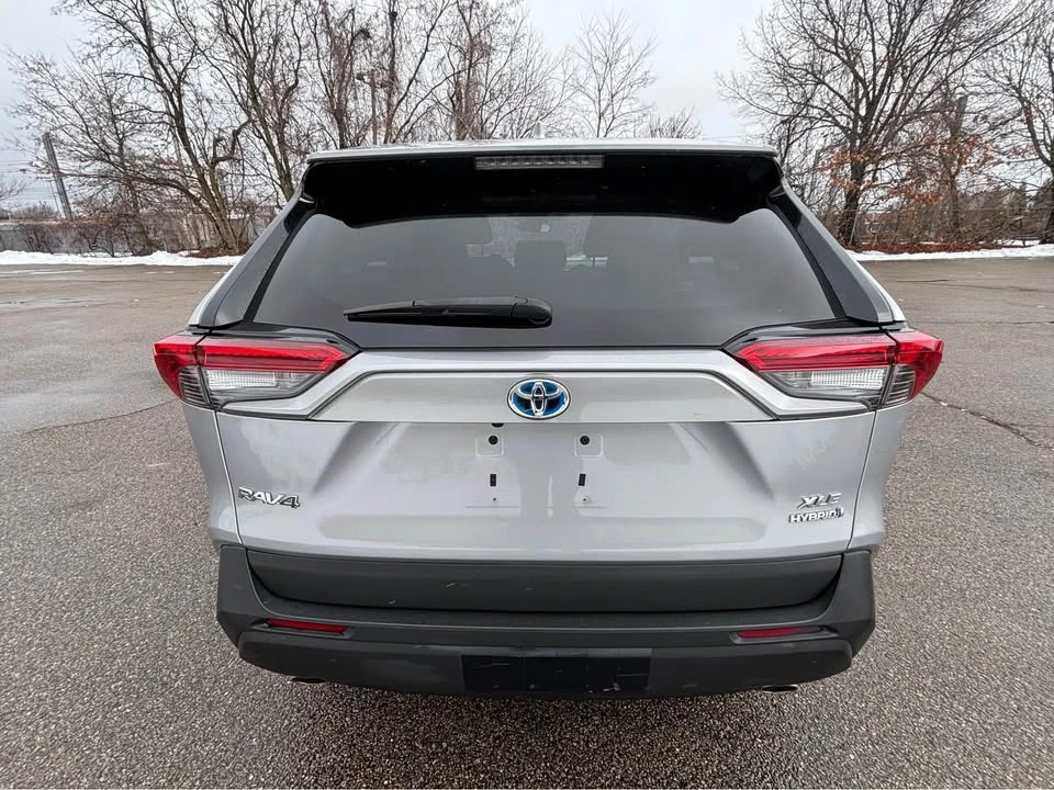 2021 Toyota RAV4 5th Gen - Image 7 of 12