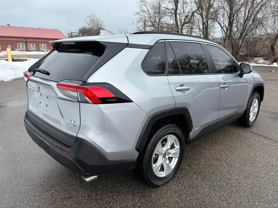 2021 Toyota RAV4 5th Gen - Image 5 of 12