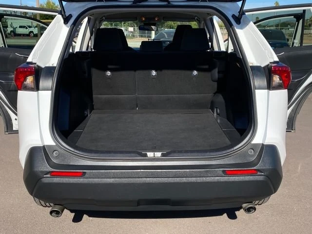 2021 Toyota RAV4 5th Gen - Image 11 of 19