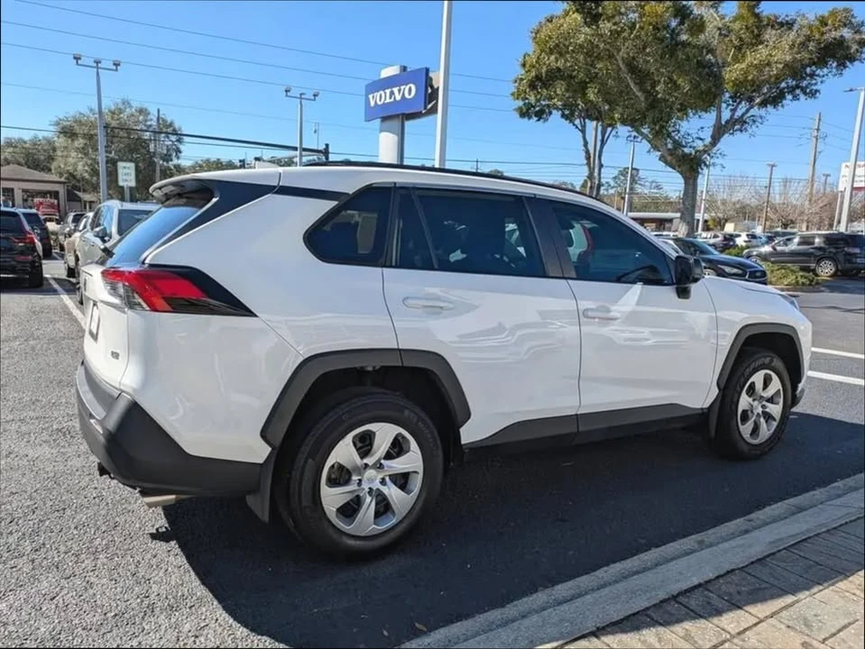 2021 Toyota RAV4 5th Gen - Image 5 of 19