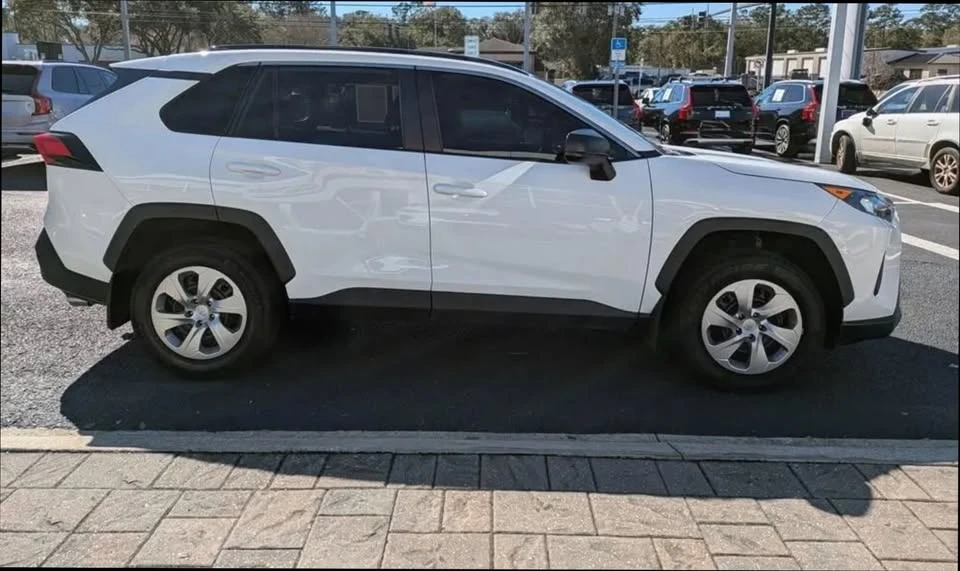 2021 Toyota RAV4 5th Gen - Image 6 of 19