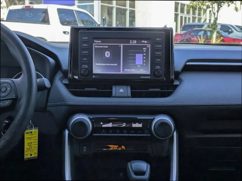 2021 Toyota RAV4 5th Gen - Image 14 of 19