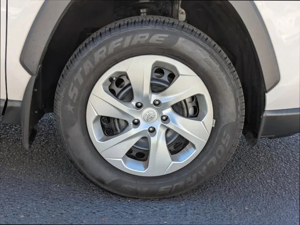 2021 Toyota RAV4 5th Gen - Image 9 of 19