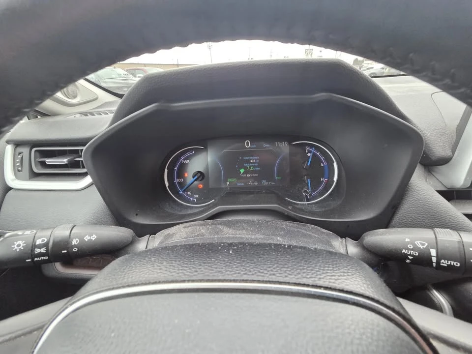 2021 Toyota RAV4 5th Gen - Image 12 of 17