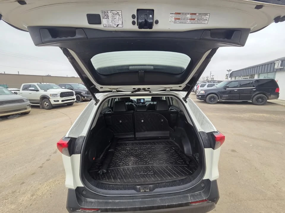 2021 Toyota RAV4 5th Gen - Image 17 of 17