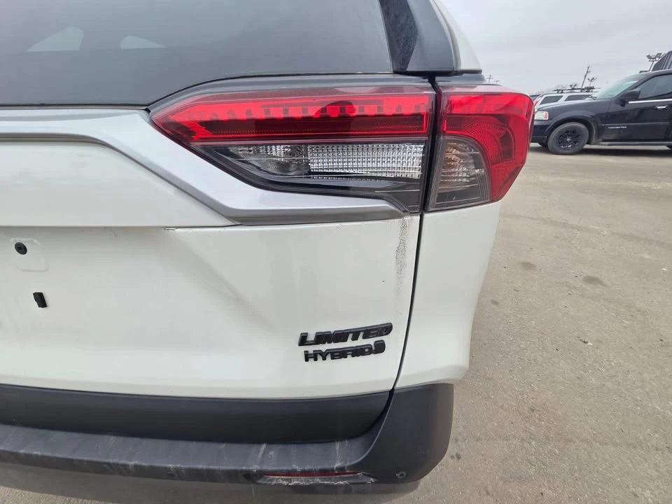 2021 Toyota RAV4 5th Gen - Image 8 of 17