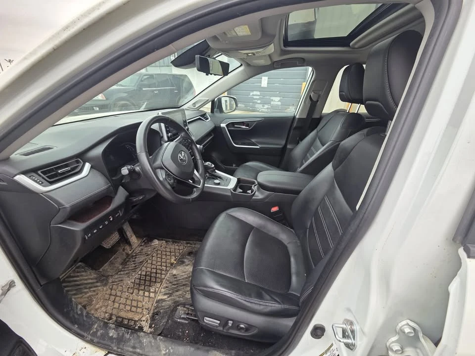 2021 Toyota RAV4 5th Gen - Image 10 of 17