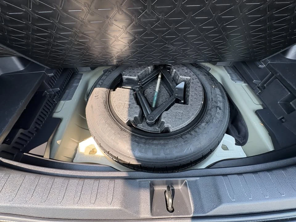 2021 Toyota RAV4 5th Gen - Image 16 of 20