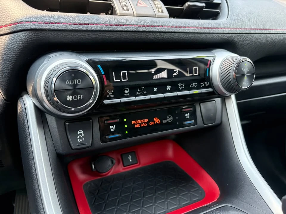 2021 Toyota RAV4 5th Gen - Image 19 of 20