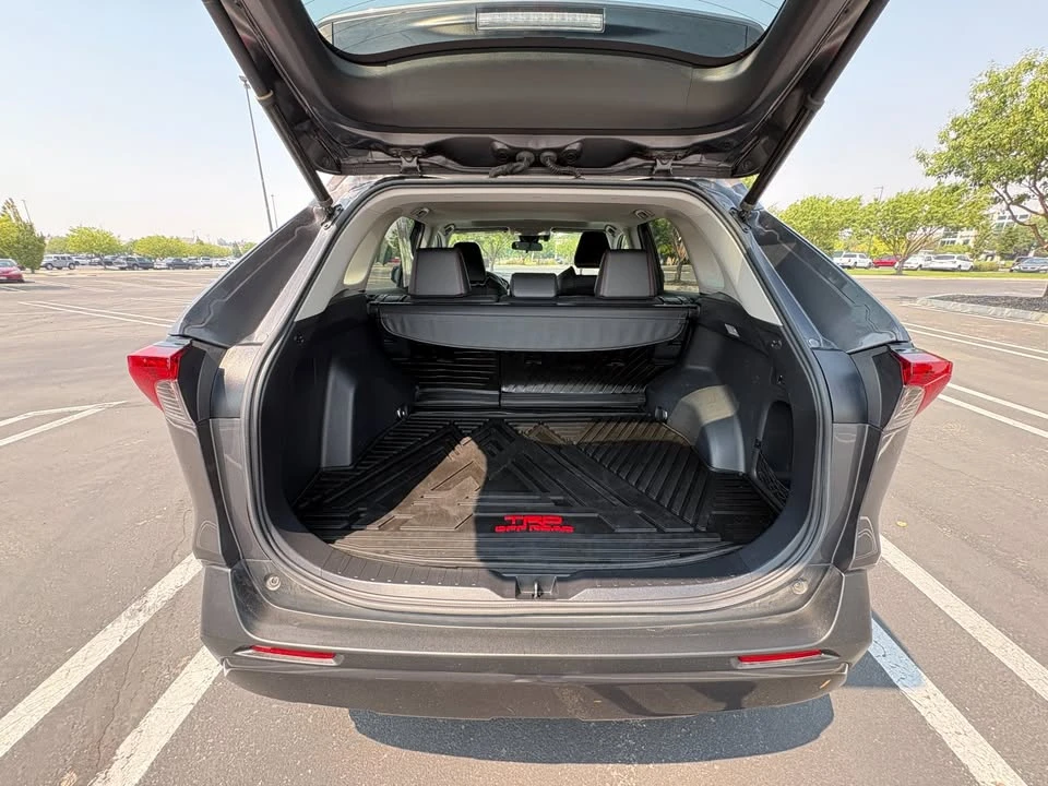 2021 Toyota RAV4 5th Gen - Image 15 of 20