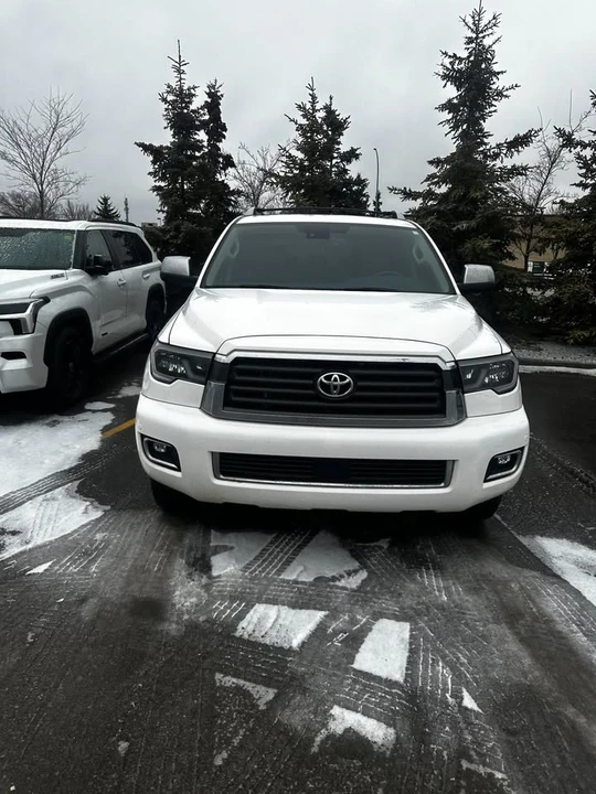 2021 Toyota Sequoia 2nd Gen - Image 2 of 8