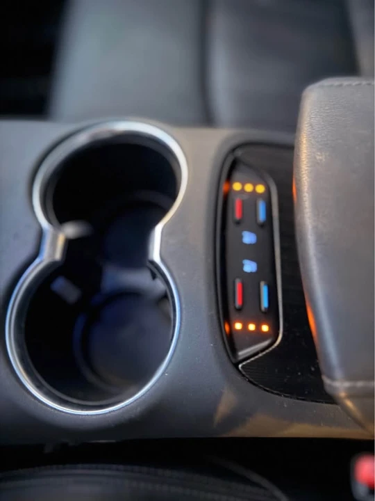2021 Toyota Venza - Image 12 of 18