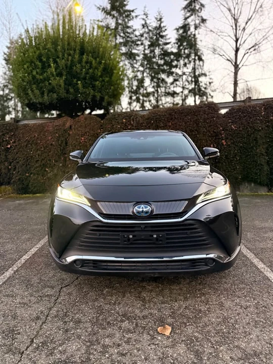 2021 Toyota Venza - Image 2 of 18