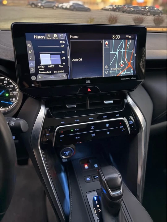 2021 Toyota Venza - Image 10 of 18