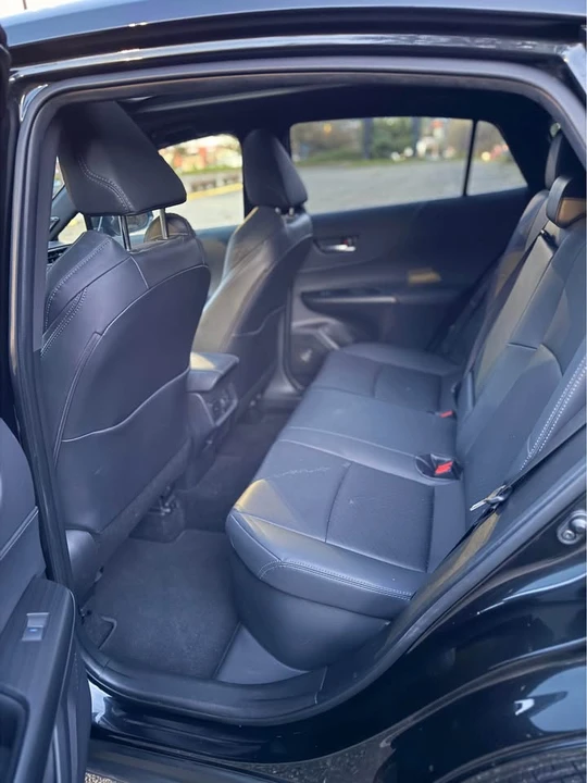 2021 Toyota Venza - Image 9 of 18