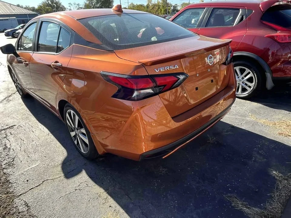 2021 Toyota Venza - Image 2 of 6