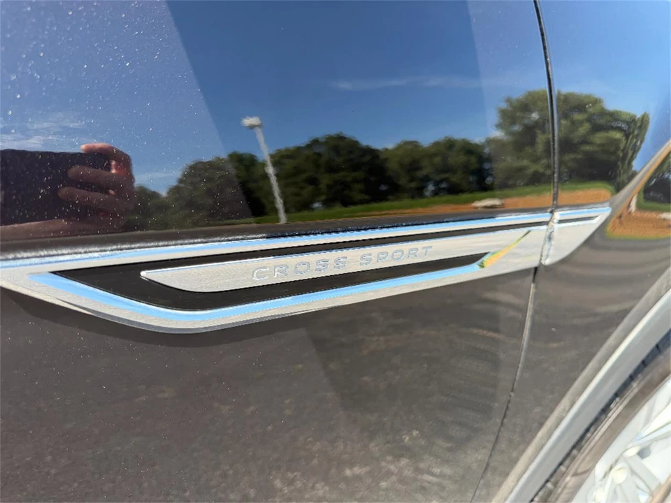 2021 Volkswagen Atlas - Image 15 of 31
