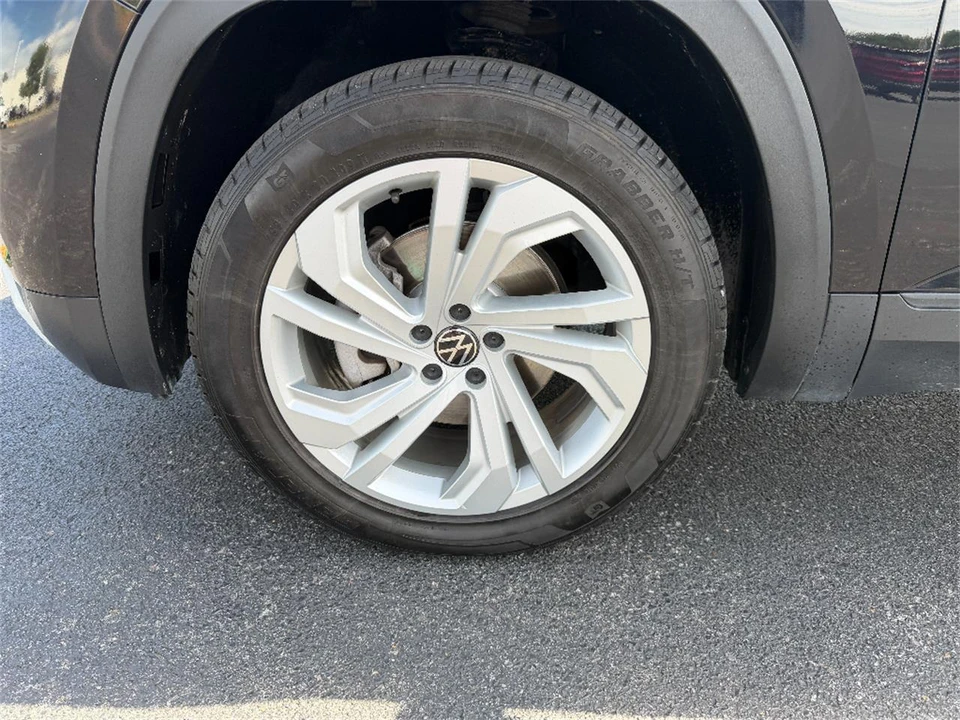 2021 Volkswagen Atlas - Image 9 of 31