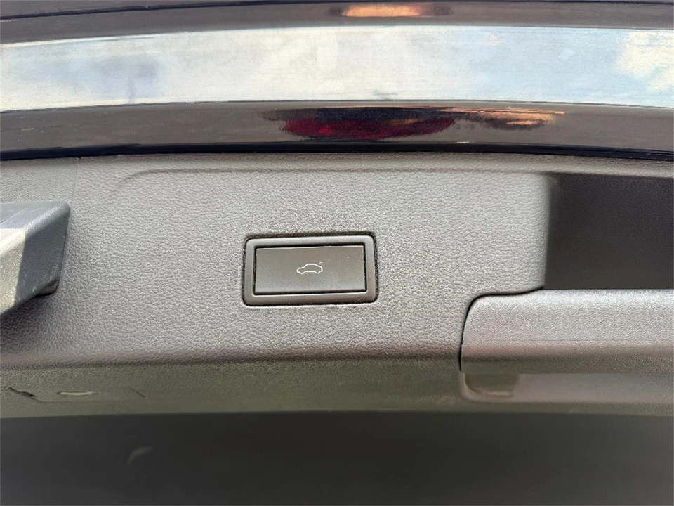 2021 Volkswagen Atlas - Image 14 of 31