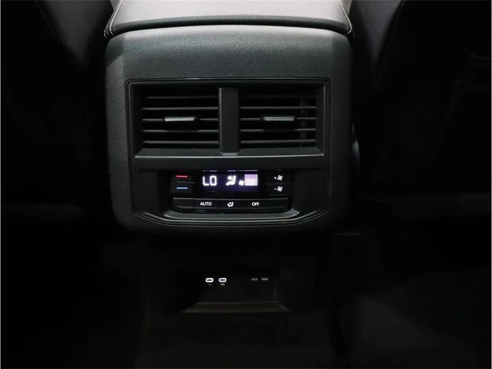 2021 Volkswagen Atlas - Image 26 of 31
