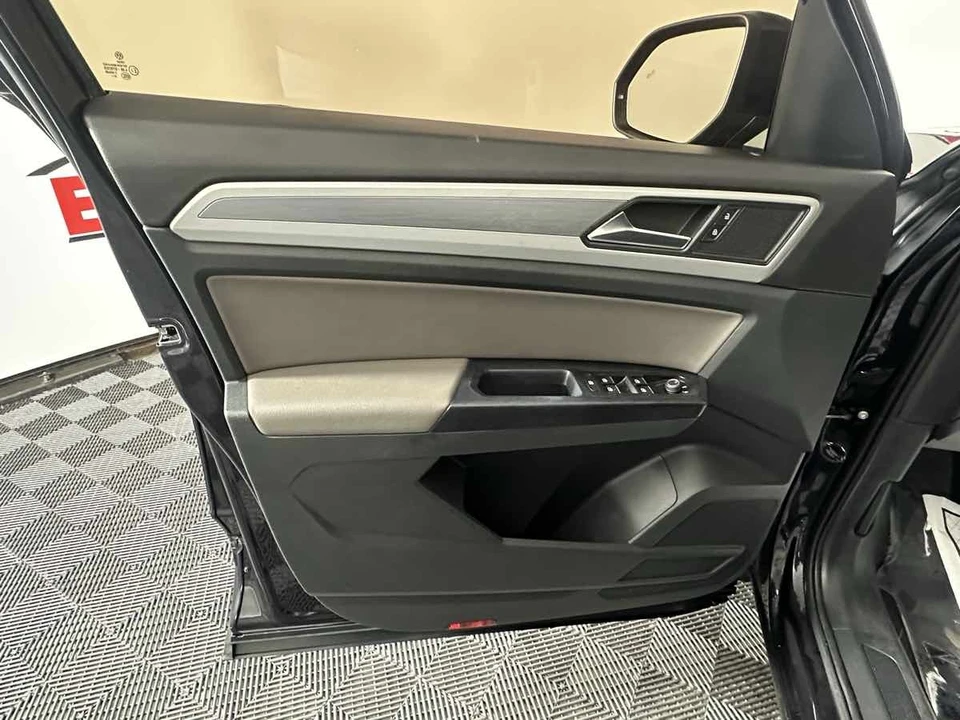 2021 Volkswagen Atlas - Image 15 of 21