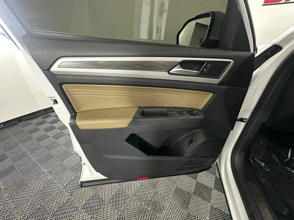 2021 Volkswagen Atlas - Image 15 of 21