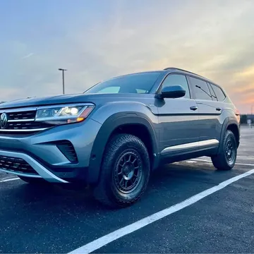 2021 Volkswagen Atlas SE 4MOTION w/Tech Pkg