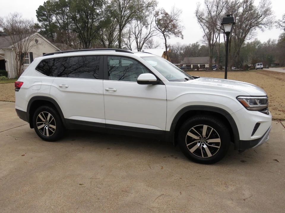 2021 Volkswagen Atlas - Image 2 of 12