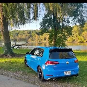 2021 Volkswagen Golf GTI SE